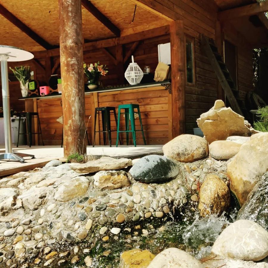 L'Etang Des Cigales Daire Uchaux Dış mekan fotoğraf